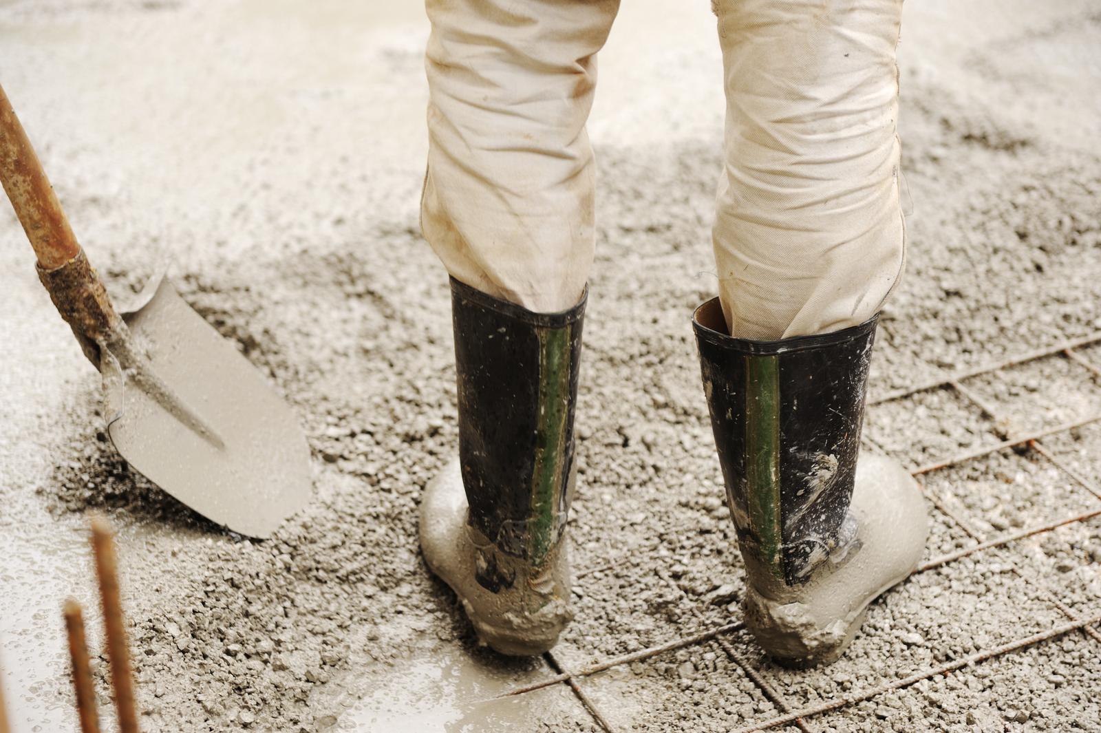 Concreters in Toowoomba 2026, Concrete Driveway, Slab and Path Costs and How to Find a Licensed Toowoomba Concretor